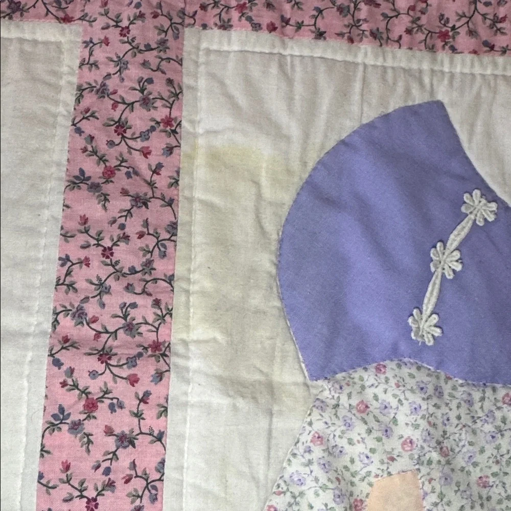 Vintage Sun Bonnet Sue embroidered blanket pink Handmade 33”x39.5”